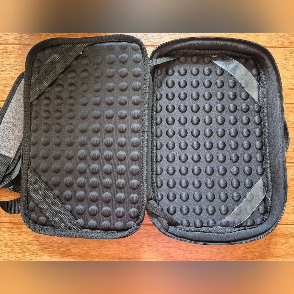 Vivacity Tech Guardian Laptop‎ Case